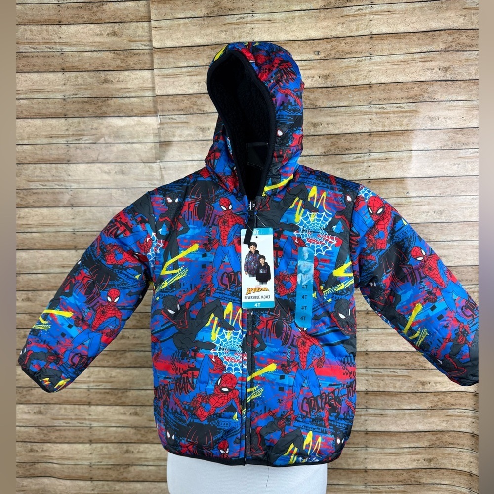 NWT Disney Marvel Spider-man Kids Reversible Jacket Size 4 T